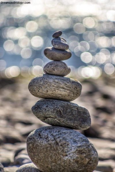 August 3-4 Astrological Forecast: Navigating Change & Global Shifts