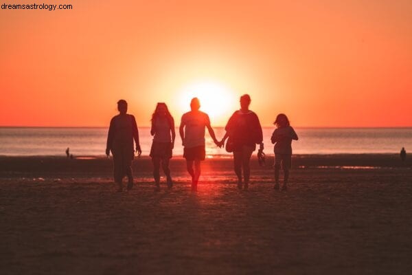 Understanding Vesta in Astrology: Gender Dynamics & Family Patterns
