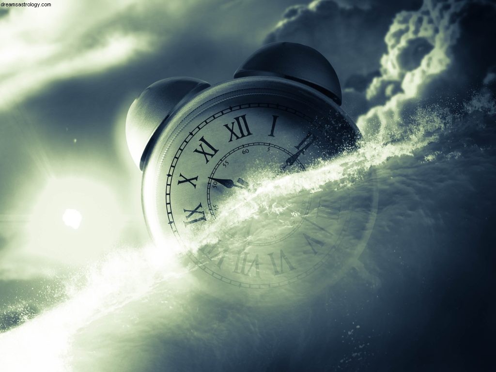 Aquarius Horoscope - August 2018: Navigating Challenges & Energy Shifts
