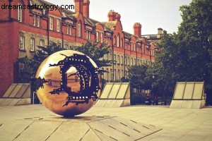 Cancer Horoscope: September 2015 - Navigating Change & Hidden Opportunities