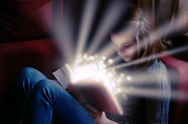 Cancer Horoscope: Navigating Change & Achieving Goals (June 2021)