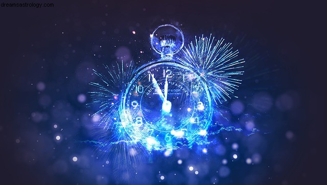 January 2022 Cancer Horoscope: Insights & Outlook