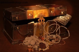 Jupiter Trine Pluto: Understanding Opportunity & Transformation in Your Natal Chart
