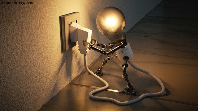 Mercury Retrograde 2022: What to Expect & How to Navigate