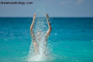 Sagittarius Horoscope - July 2015: Venus & Jupiter Conjunction