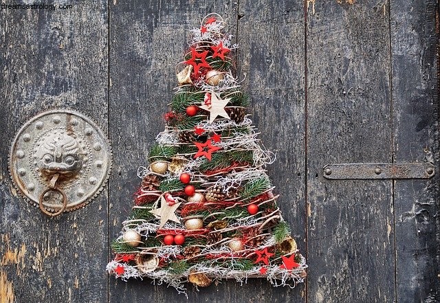 Taurus Horoscope December 2019: Venus in Capricorn & Career Shifts