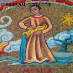 Aquarius Full Moon 2015: Embracing Individuality & New Perspectives