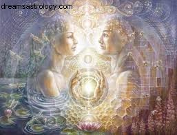 Aquarius Full Moon (August 29, 2015): Harnessing Cosmic Energy for Progress