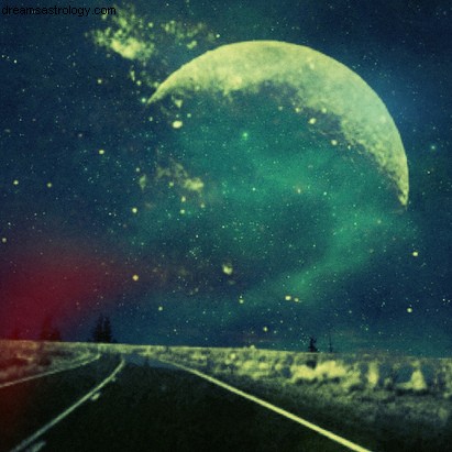 Gemini Moon & Key Planetary Aspects: Navigating New Beginnings