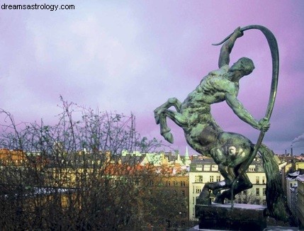 Astrology Forecast: Capricorn Moon, Venus in Gemini & Key Planetary Aspects (Dec 4, 2015)