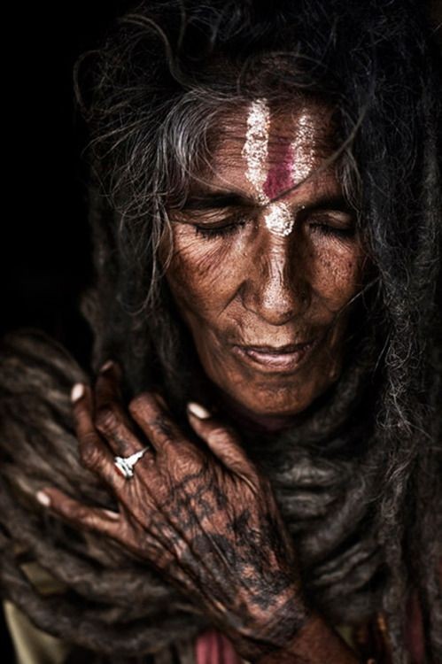 New Moon in Libra & Uranus: Embracing Change and Breakthroughs