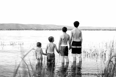 Taurus and Siblings: Compatibility, Relationships & Family Dynamics
