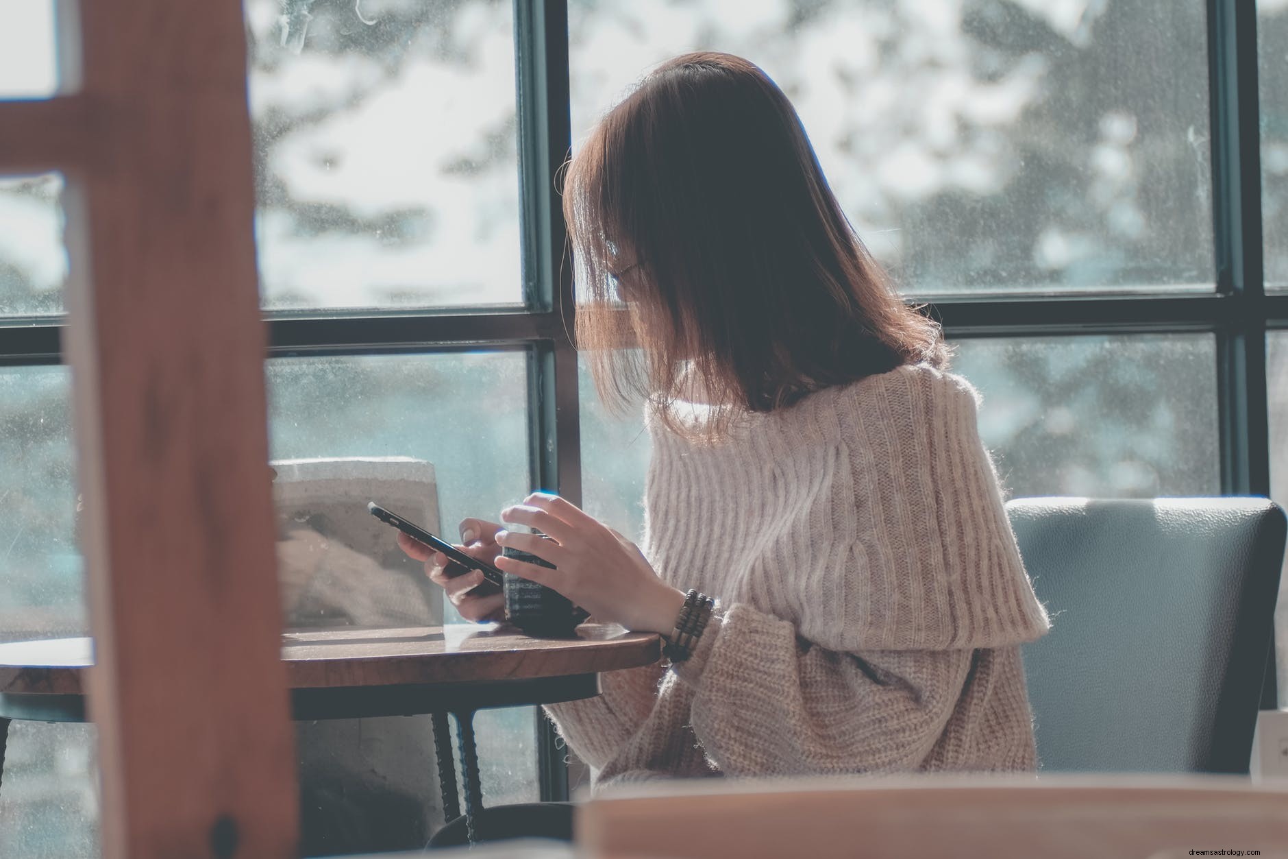 Zodiac Signs That Never Ghost: Love & Relationship Compatibility