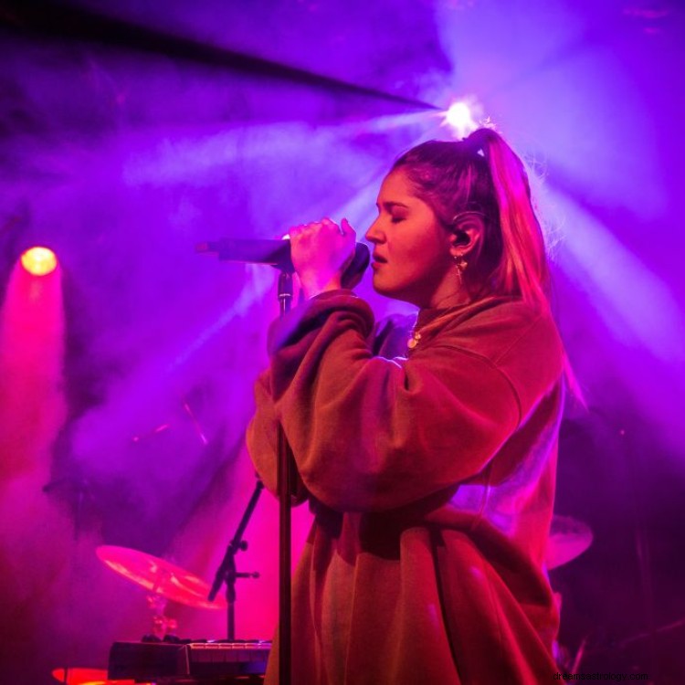 Top 5 Zodiac Signs with Natural Singing Talent | Astrology Insights