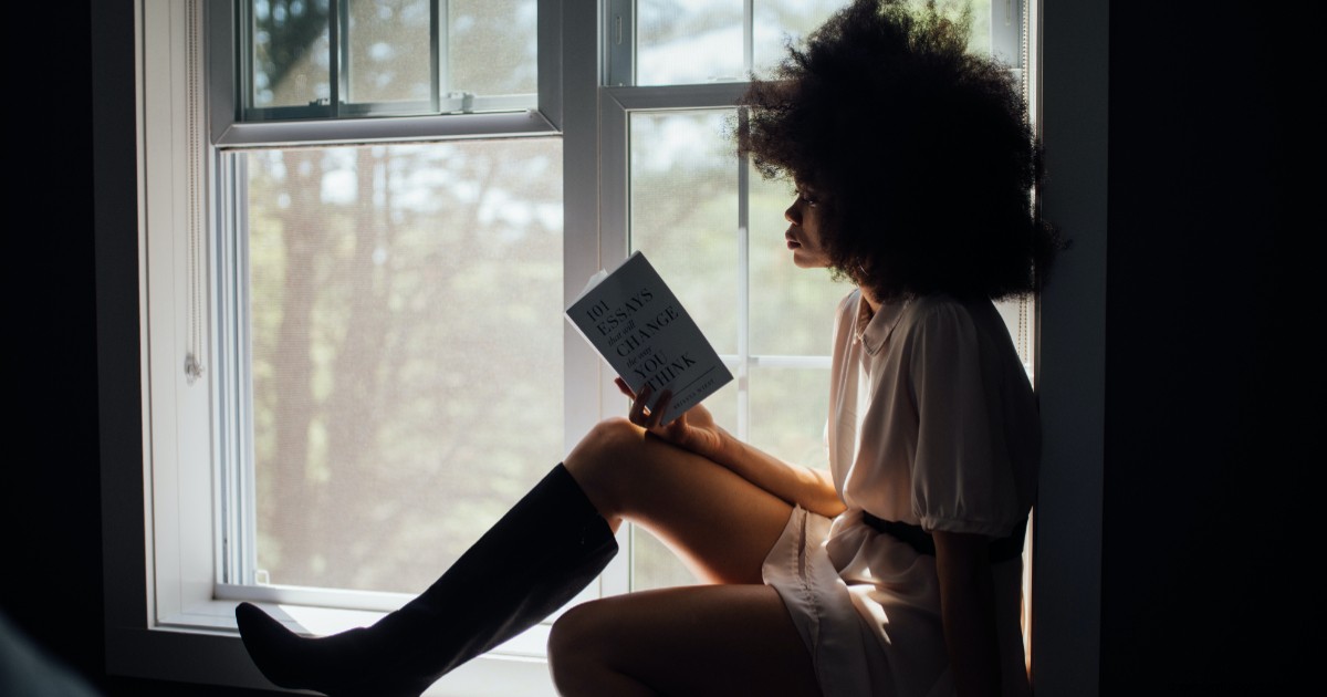 Introverted Zodiac Signs: Embracing Solitude & Self-Reflection