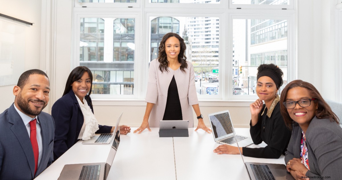 Top 5 Zodiac Signs with Natural Leadership Skills