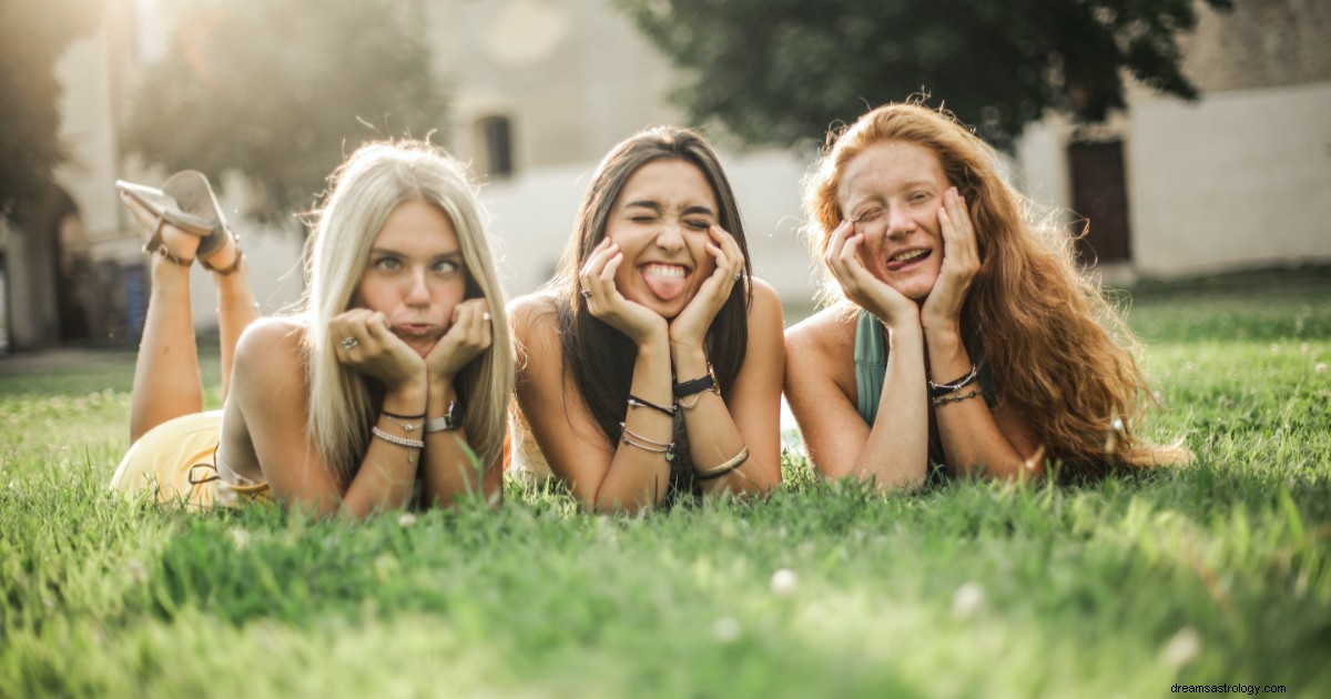 Top 4 Zodiac Signs Who Thrive With Close Friendships