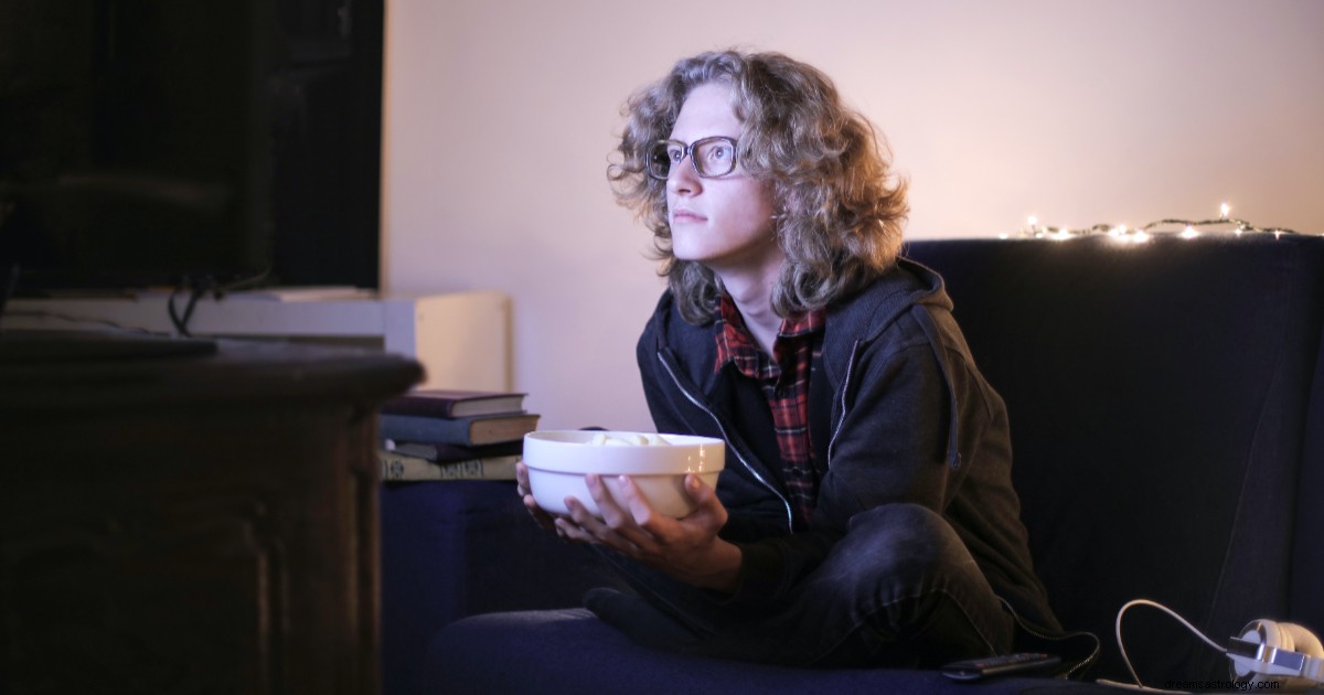 Movie Lovers: 4 Zodiac Signs Who Prefer Film to Reading