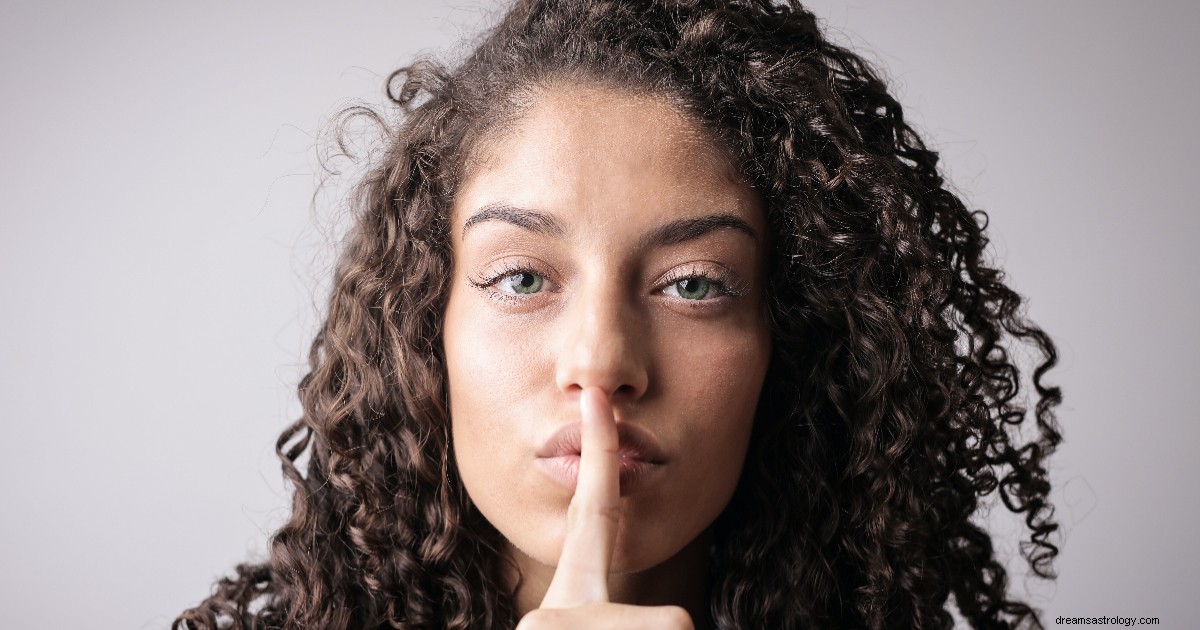 Top 4 Most Deceptive Zodiac Signs: Traits & Behaviors