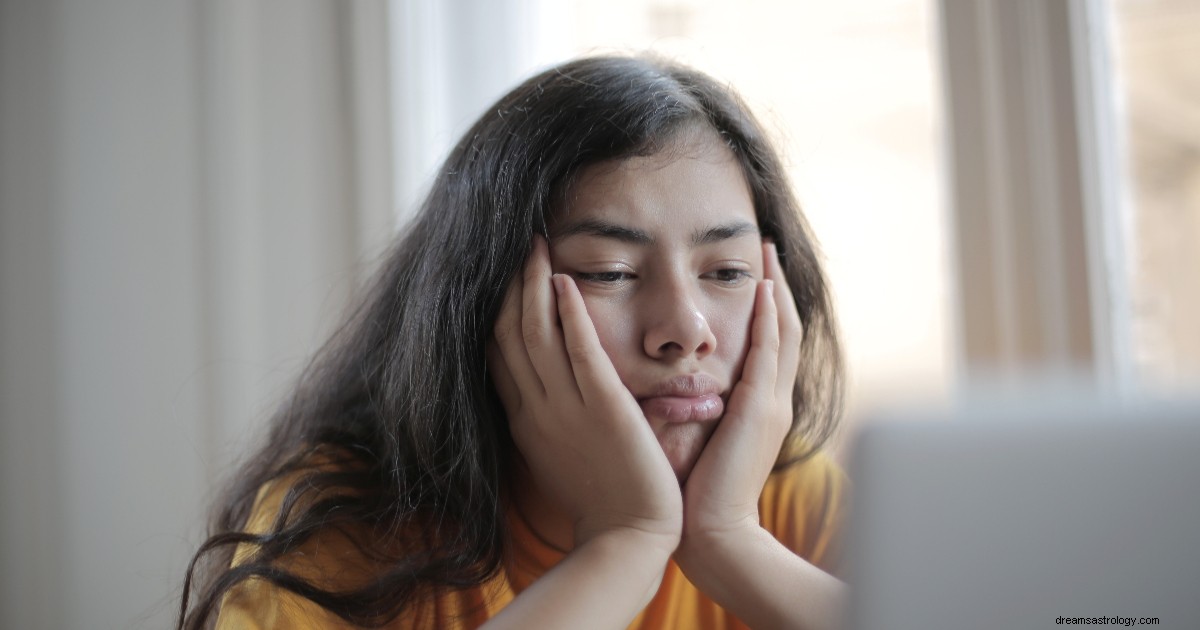Lazy Zodiac Signs: Which 4 Signs Dislike Work?