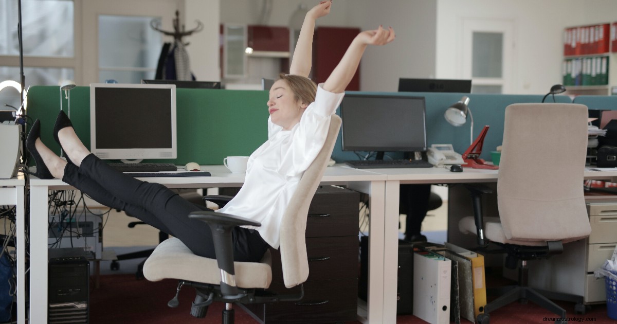 3 Zodiac Signs That Avoid Hard Work – Astrological Insights