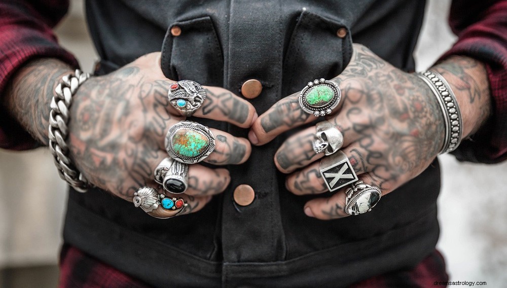 Astrology, Gemstones & Palmistry: Uncover Hidden Connections