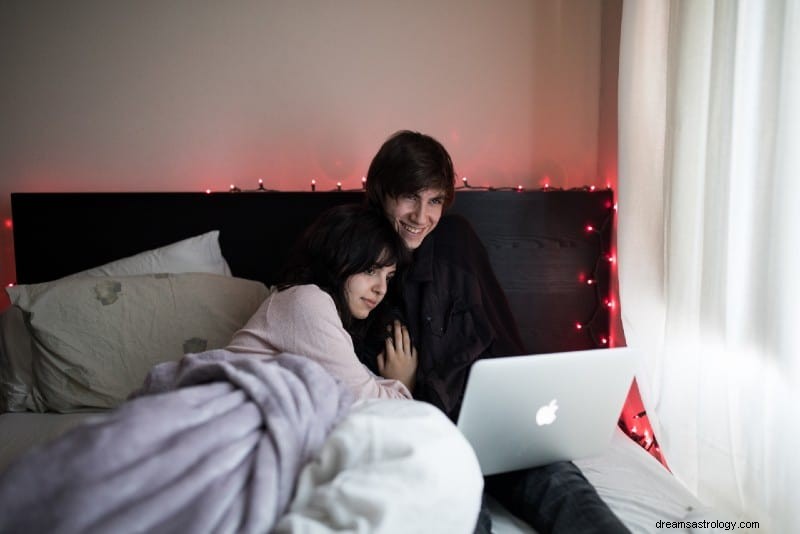 Pisces & Scorpio Compatibility: A Deep Dive into Love & Relationships