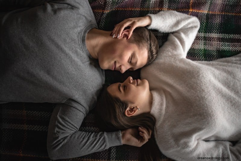 Pisces & Scorpio Compatibility: A Deep Dive into Love & Relationships