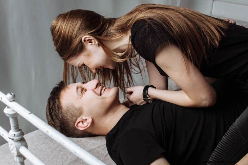 Aquarius & Pisces Compatibility: A Surprisingly Strong Match?