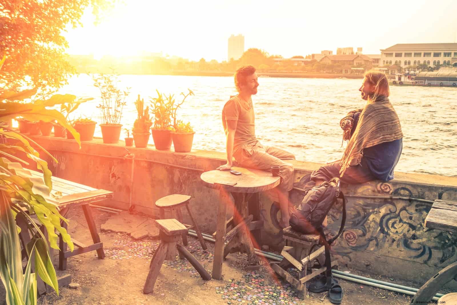 Gemini & Capricorn Compatibility: Love & Friendship - A Detailed Analysis