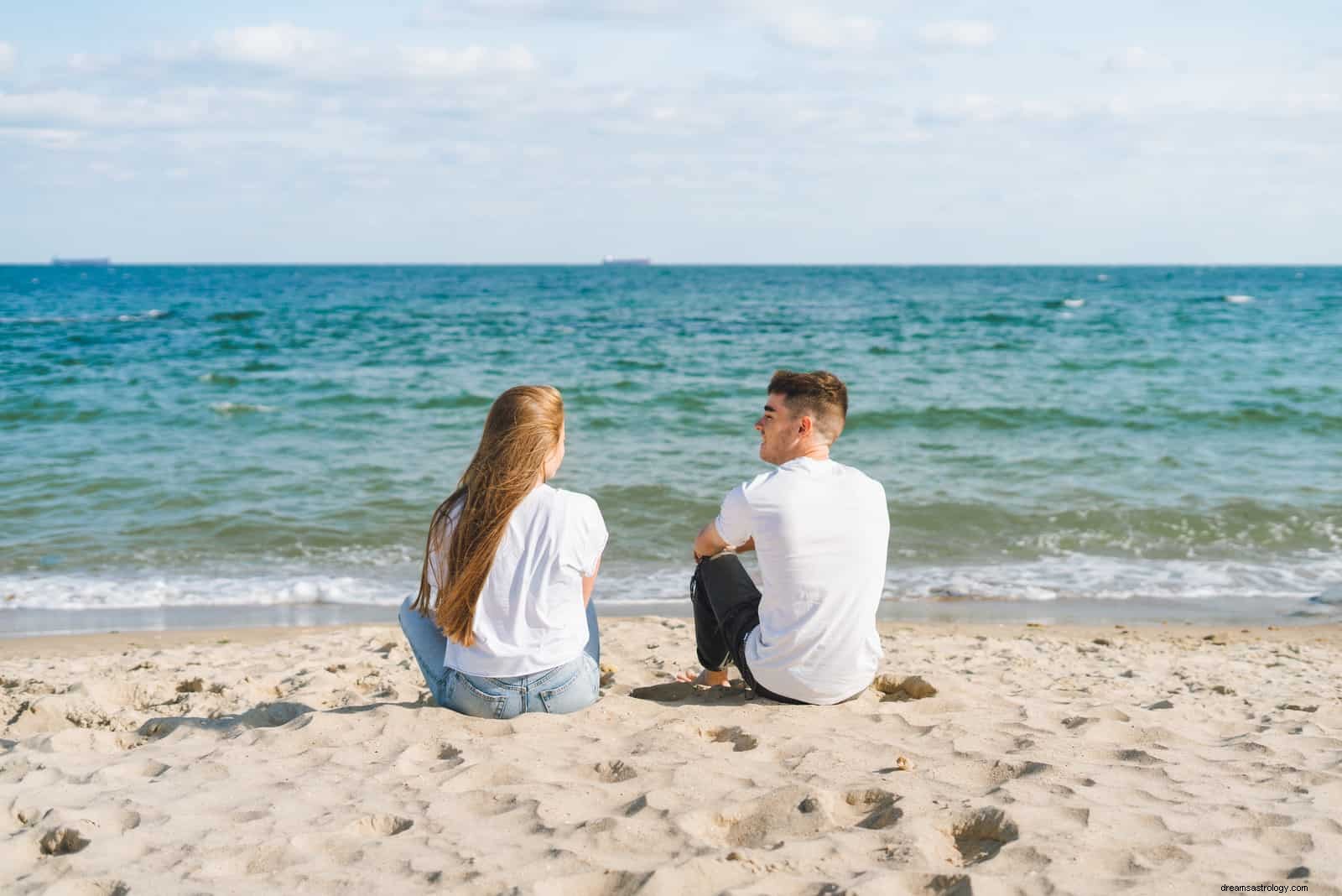 Taurus & Pisces Compatibility: A Deep Dive into Love & Friendship