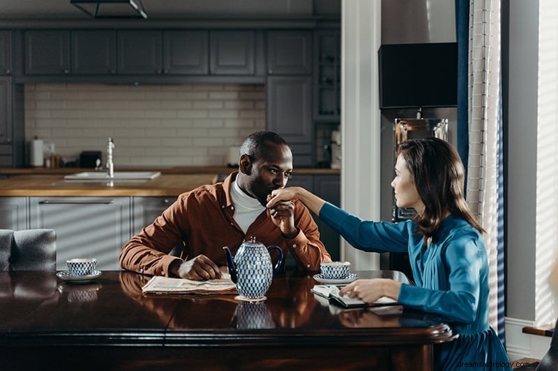 Taurus & Scorpio Compatibility: A Deep Dive into Love & Friendship
