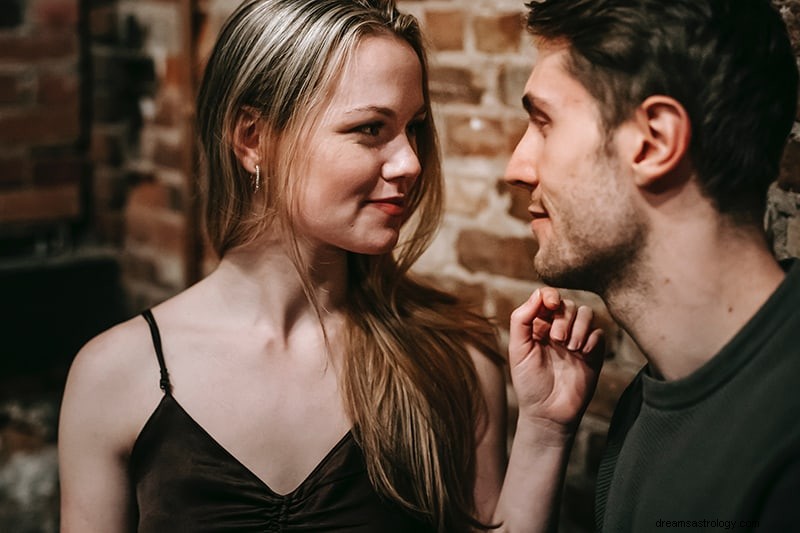 Aries & Gemini Compatibility: Love & Friendship - A Deep Dive