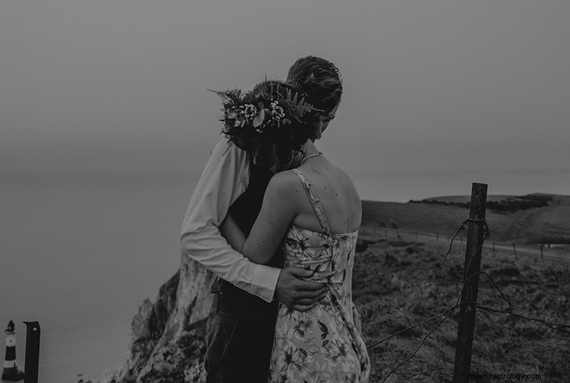 Aries & Gemini Compatibility: Love & Friendship - A Deep Dive