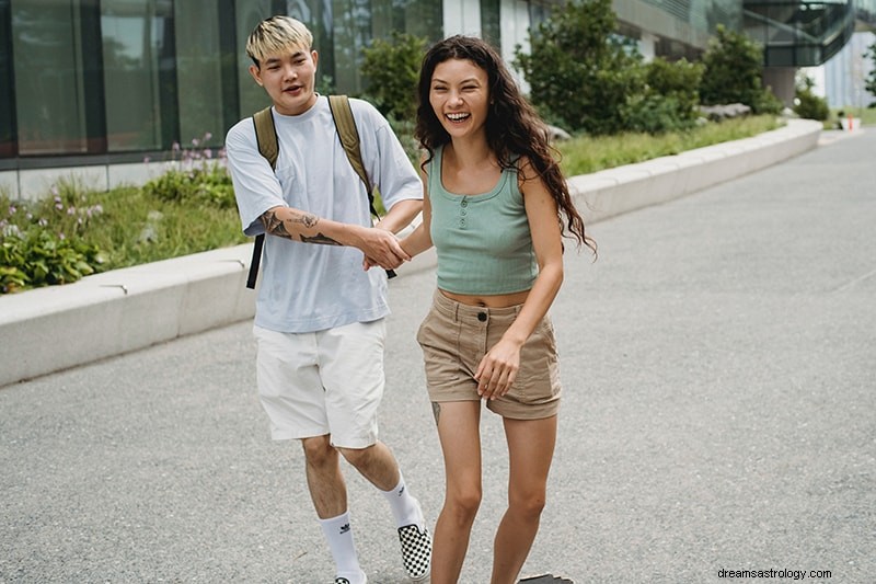 Aries & Gemini Compatibility: Love & Friendship - A Deep Dive
