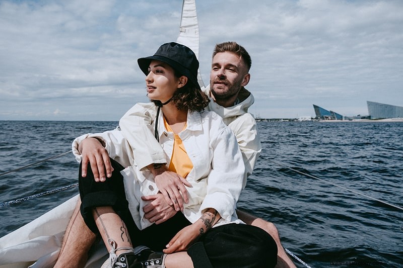 Aquarius & Libra Compatibility: Love, Friendship & Relationship Insights