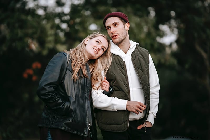 Sagittarius & Pisces Compatibility: A Deep Dive into Love & Friendship