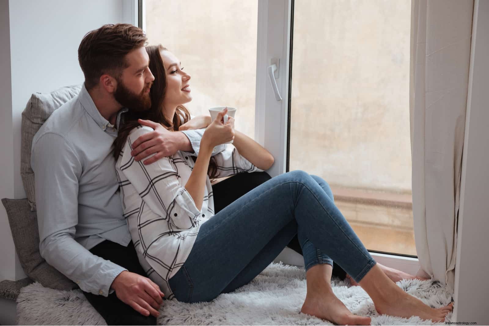 Cancer & Leo Compatibility: A Deep Dive into Love & Friendship