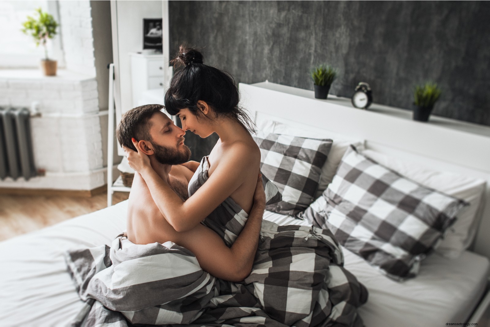 Libra & Pisces Compatibility: A Deep Dive into Love & Friendship