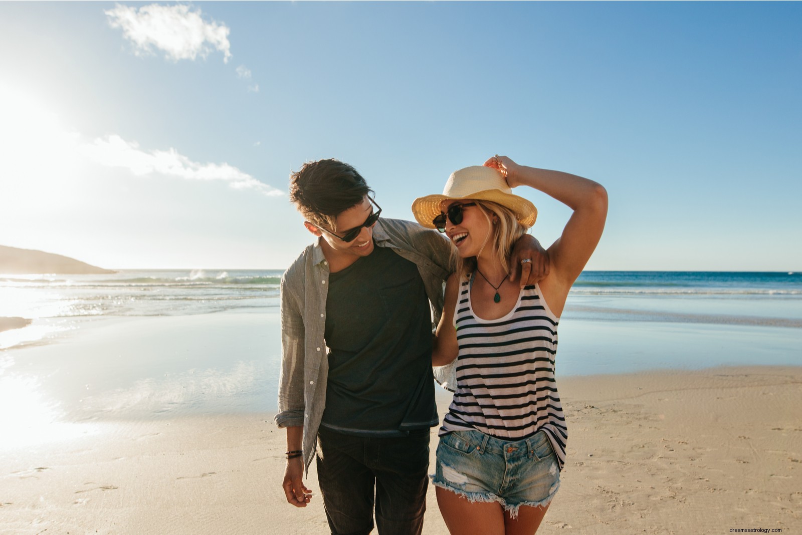Sagittarius & Capricorn Compatibility: A Deep Dive into Relationships