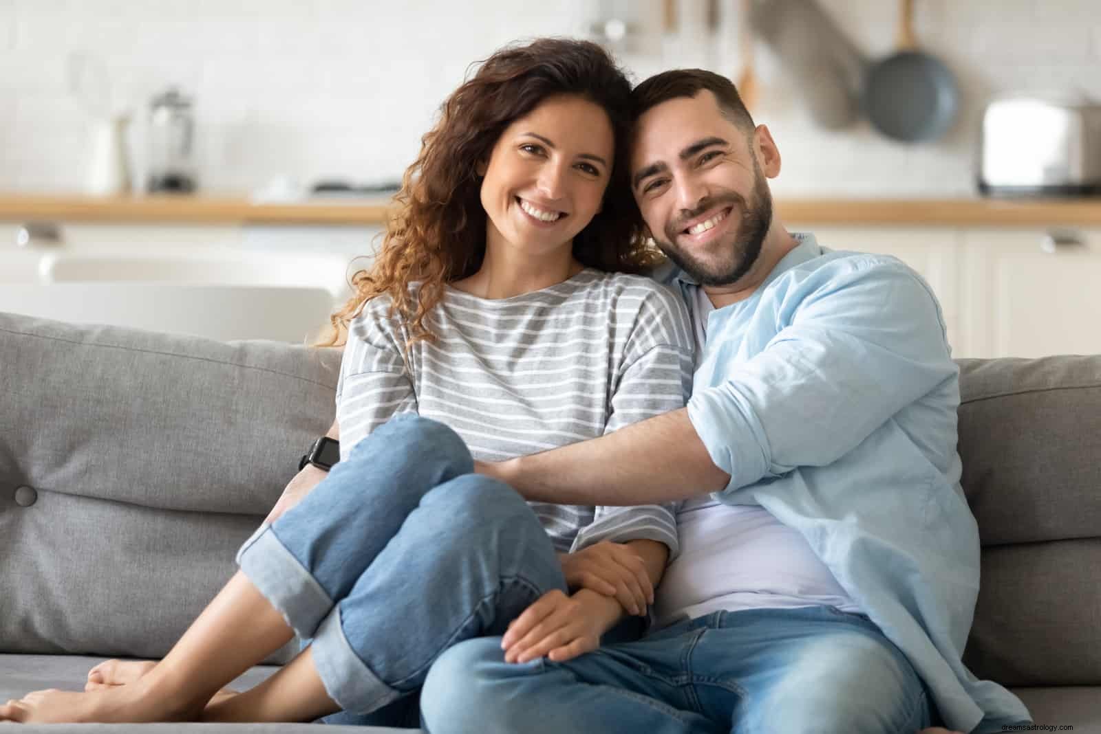 Cancer & Scorpio Compatibility: A Deep Dive into Love & Friendship