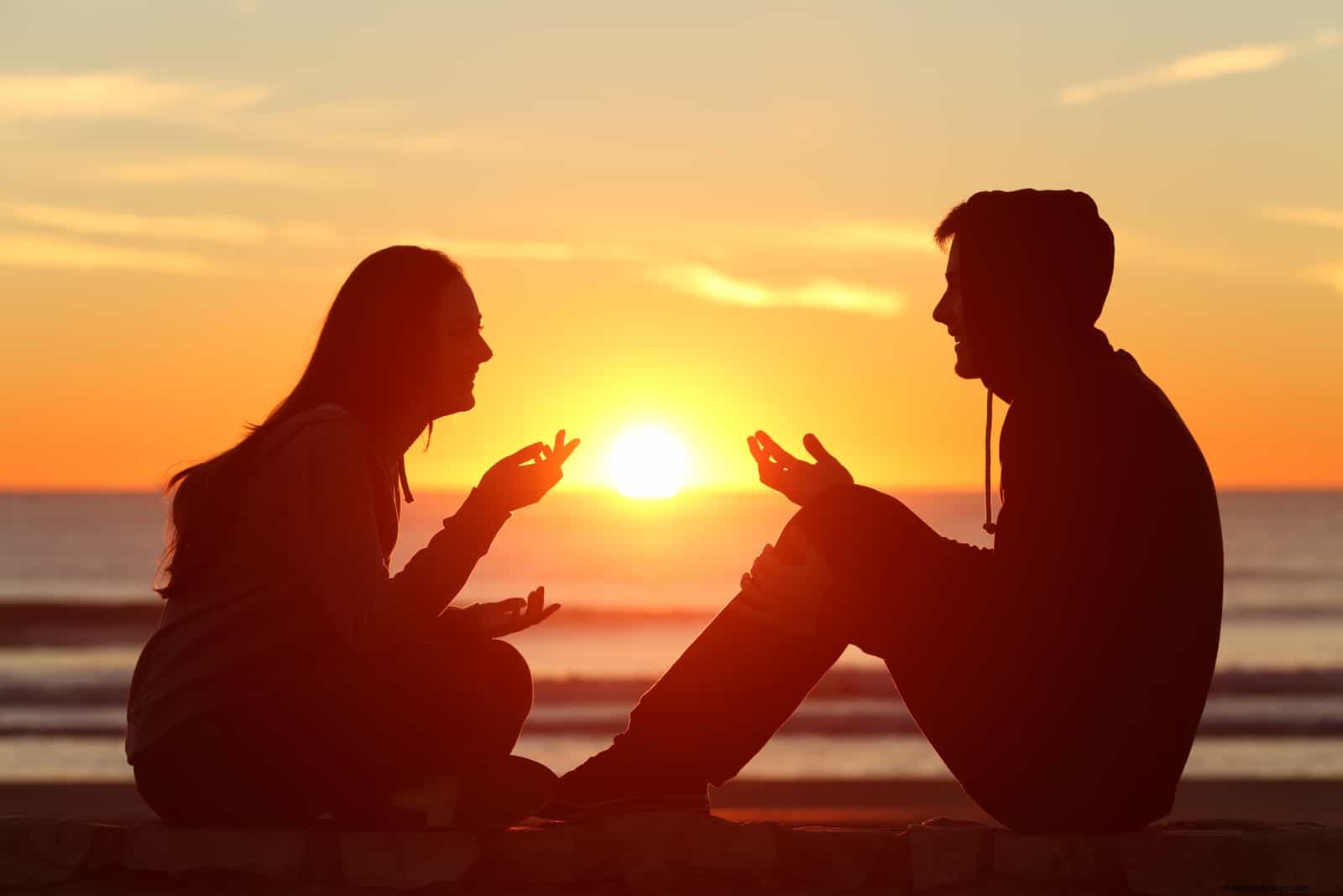 Cancer & Libra Compatibility: Navigating Love & Friendship