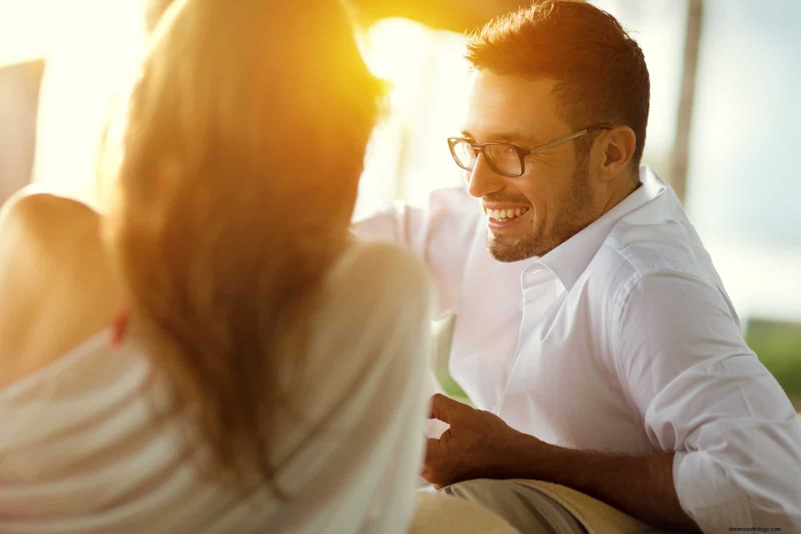 Cancer & Libra Compatibility: Navigating Love & Friendship