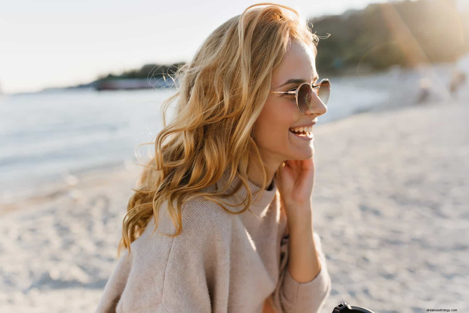 Taurus & Sagittarius Compatibility: Love & Friendship - A Deep Dive