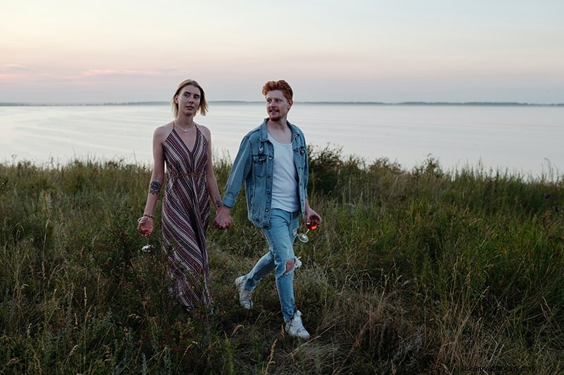 Leo Compatibility: Relationships & Friendship - A Detailed Guide