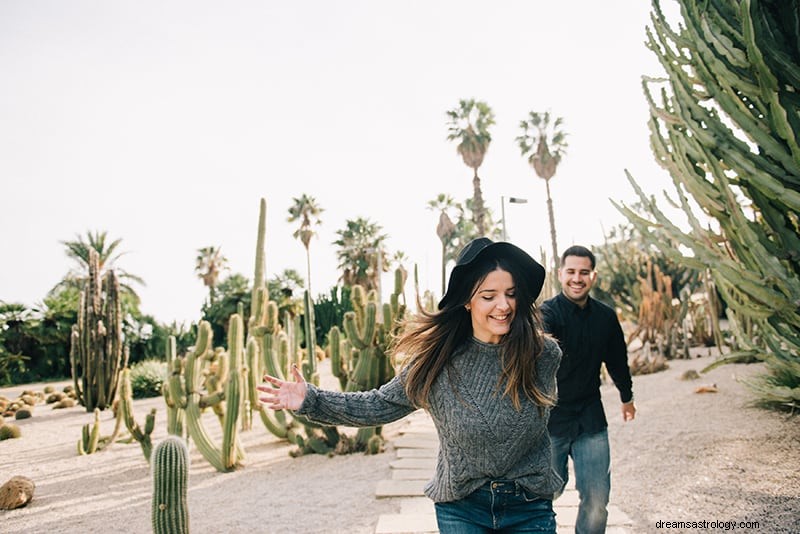 Libra & Sagittarius Compatibility: Love & Friendship - A Detailed Analysis