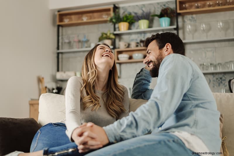 Gemini Compatibility: Understanding Gemini Relationships & Connections