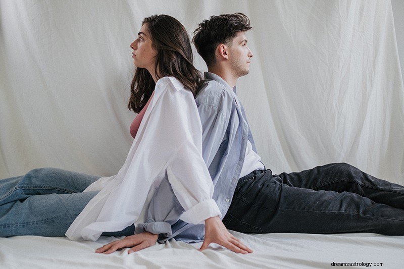 Gemini Compatibility: Understanding Gemini Relationships & Connections