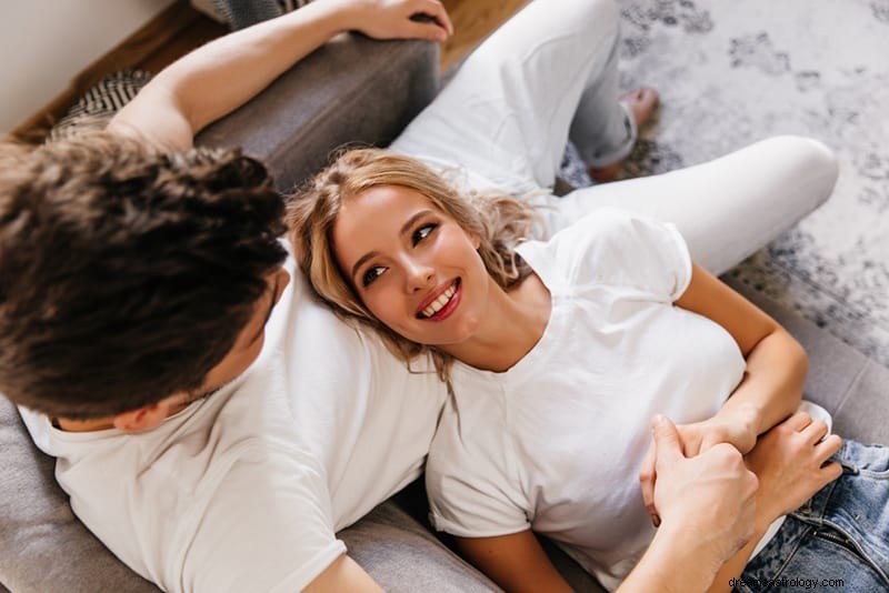 Libra Compatibility: Relationships & Connections