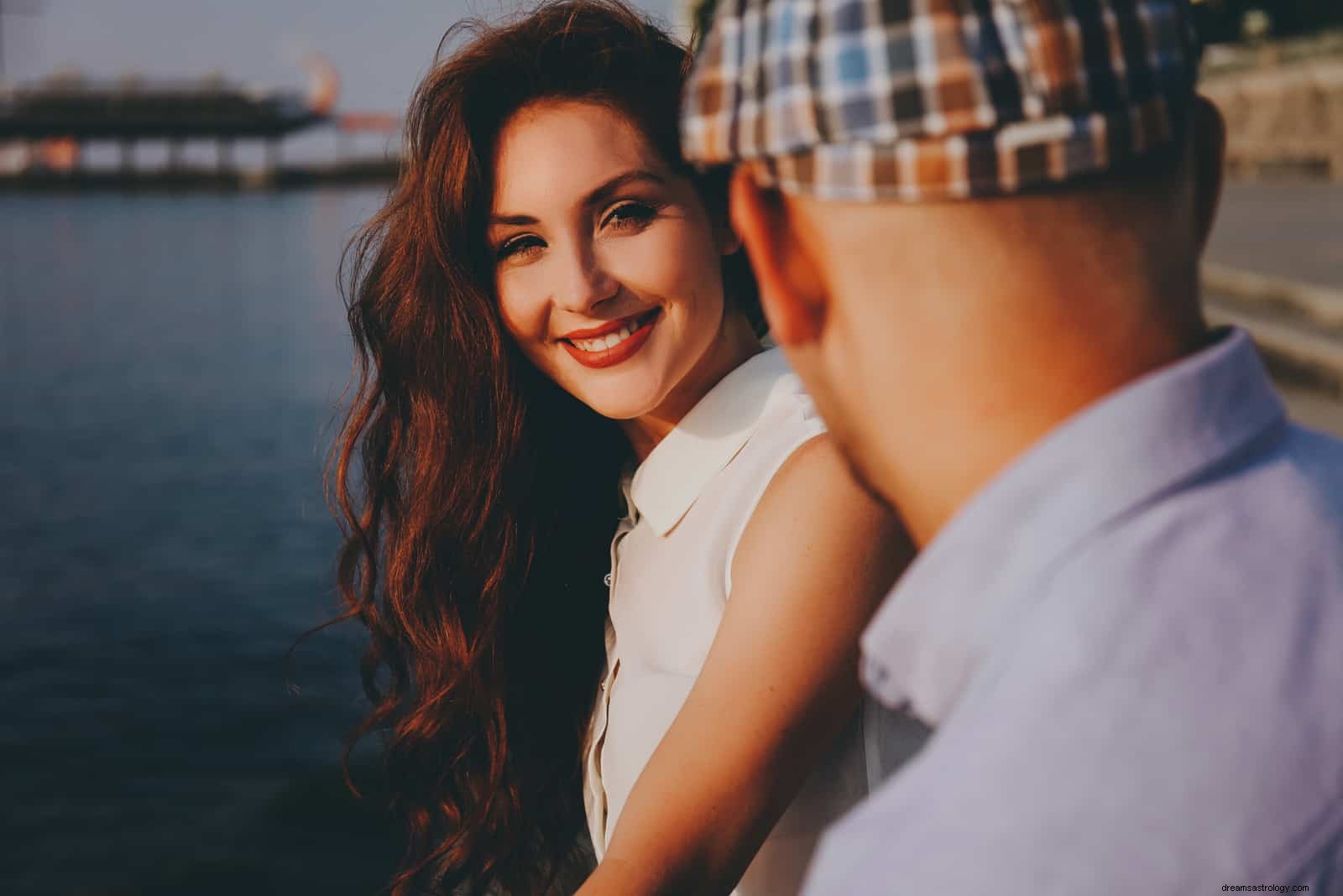 Sagittarius Man & Scorpio Woman: Compatibility & Relationship Insights